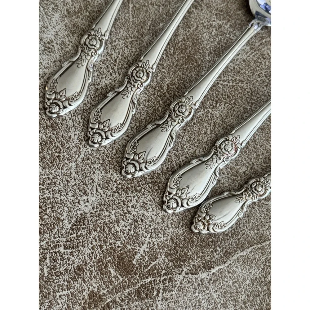 5 Oneida PLANTATION - 1 Teaspoon & 4‎ Soup Spoons Community Mixed Flatware